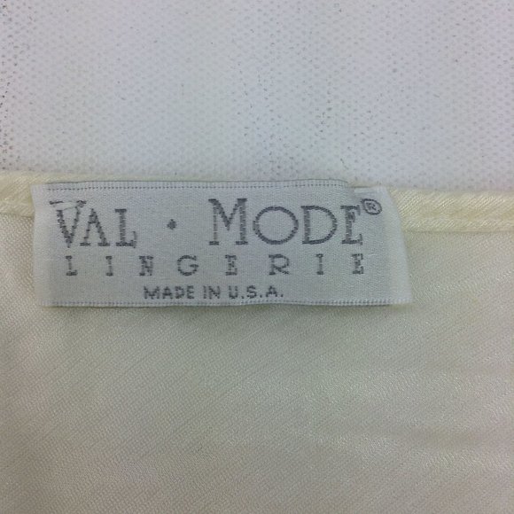 Vintage Val Mode Womens Ivory Night Gown Long V-Neck Short Sleeve Medium - Picture 9 of 9